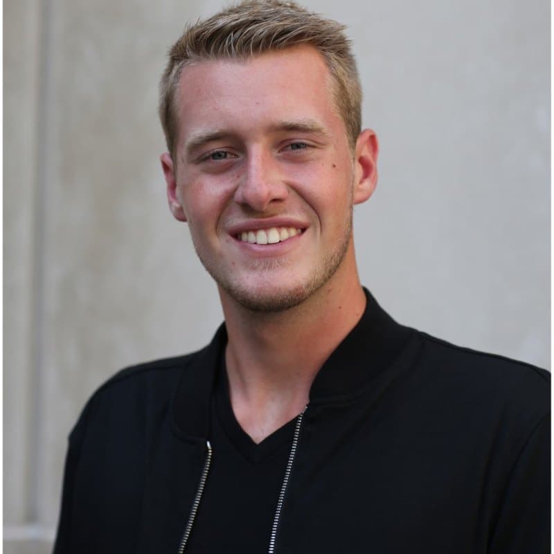 Garett Dwyer headshot
